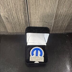 Mopar Expert 2020 Expert Magnetic Lapel Pin In Black Velvet Box